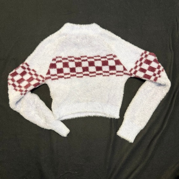 Urban‎ Outfitters Fuzzy Checkered Sweater Lilac Burgundy Cropped Knit Top S - Picture 2 of 4
